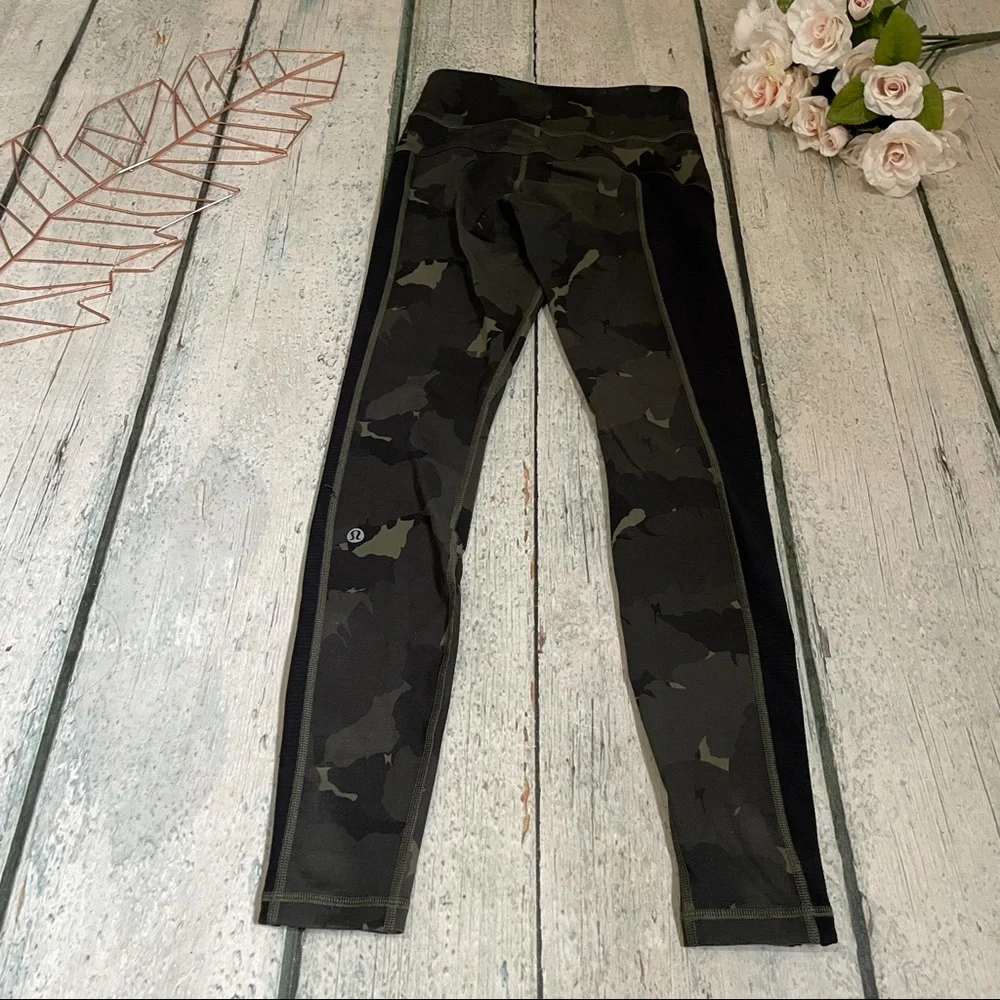 Lululemon 2 patience pant Palm party fatigue black green camo luon leggings zip - Picture 11 of 12
